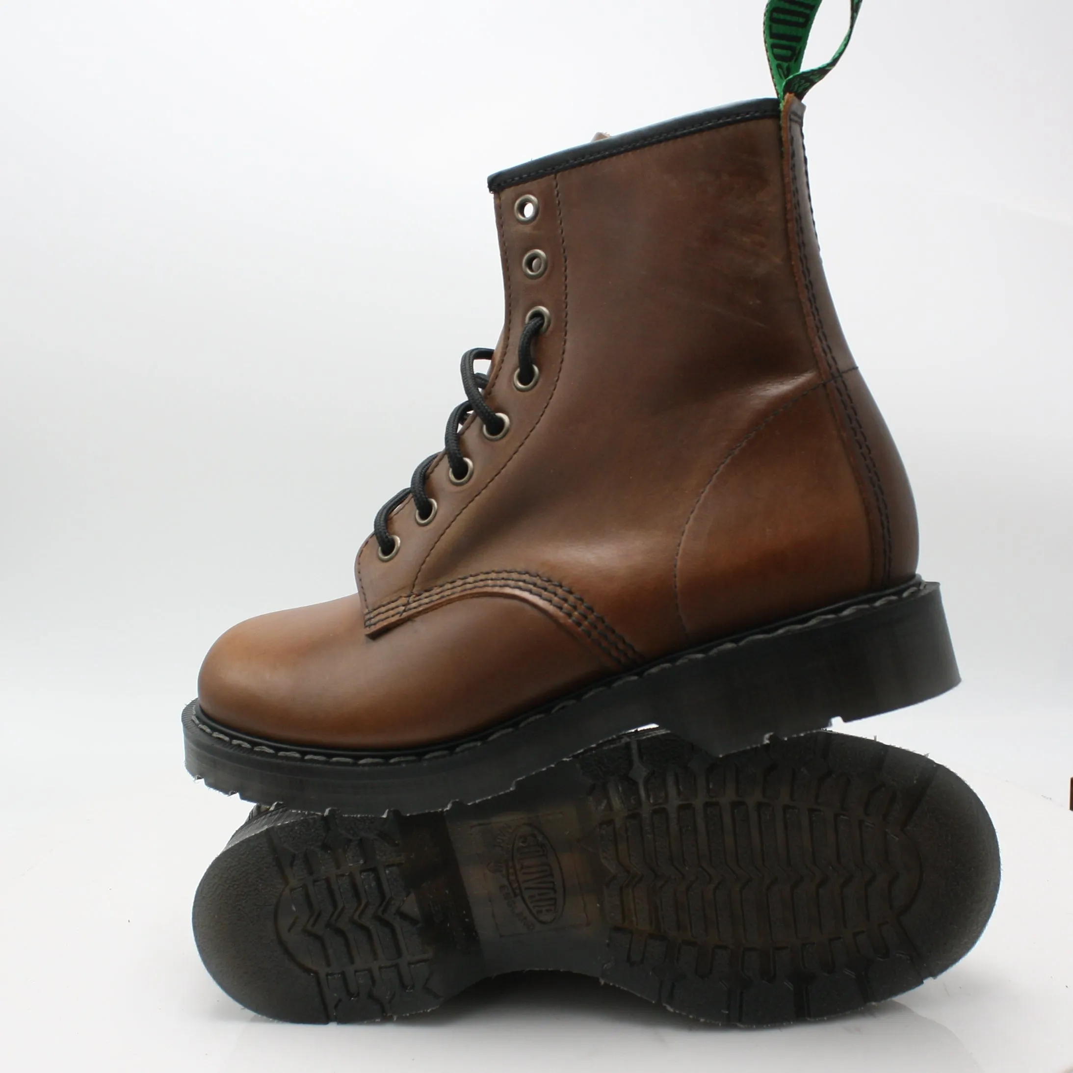 8 EYE DERBY BOOT SOLOVAIR