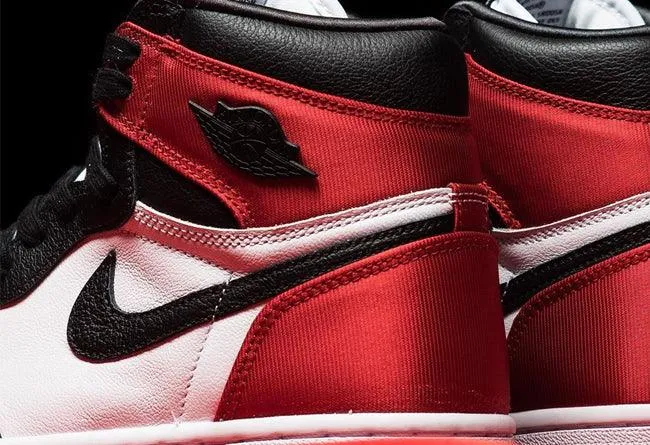 AIR JORDAN 1 RETRO HIGH SATIN " BLACK TOE "