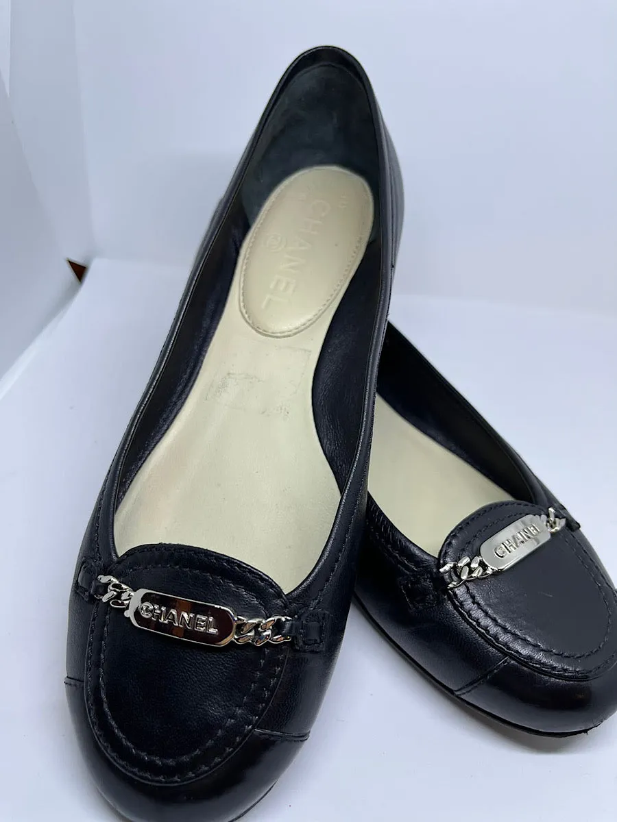 Chanel Black Leather loafer flat shoes EU 37 US 6.5