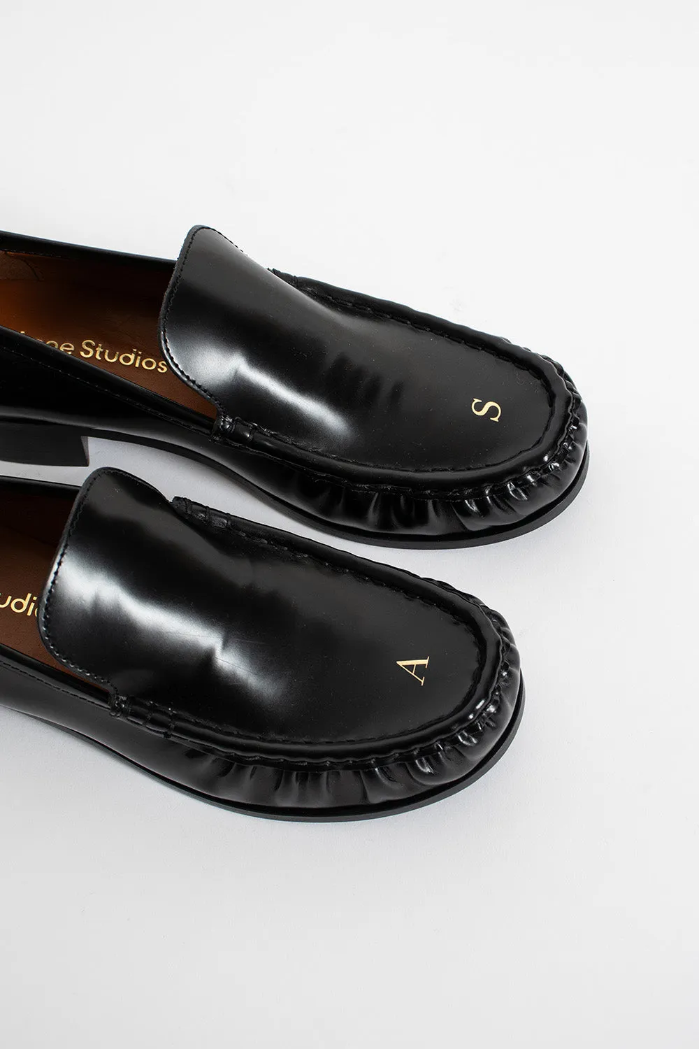 Initial Loafers Black